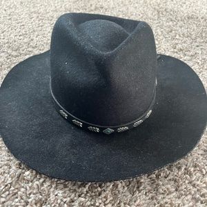 Black felt hat